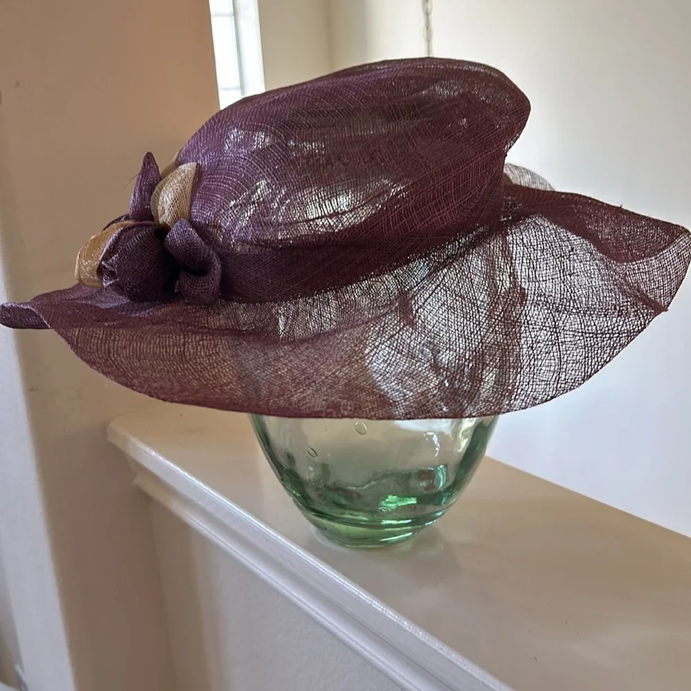 Shoemari Straw Hat with necklace